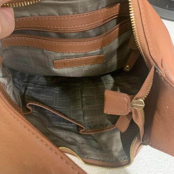 R J GRAZIANO  Brown Leather Shoulder/Handbag with Gold Circle Metal Design - Picture 11 of 12